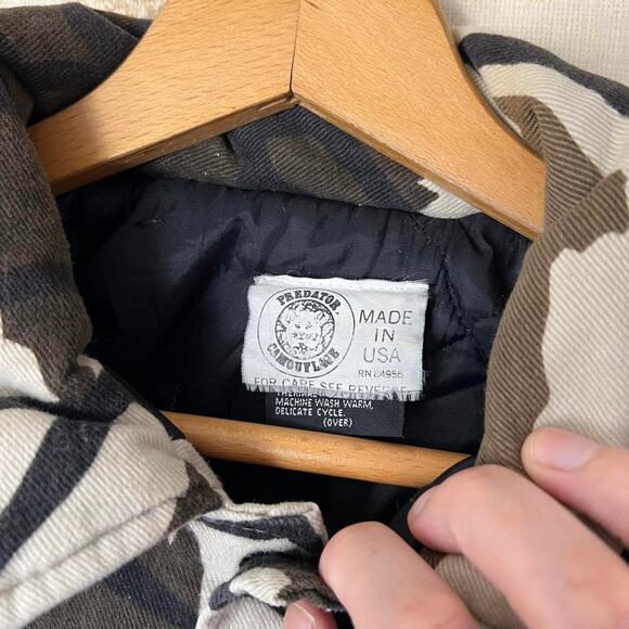 90s Predator Camo Insulated Bomber Jacket Size XL - Picture 3 of 8